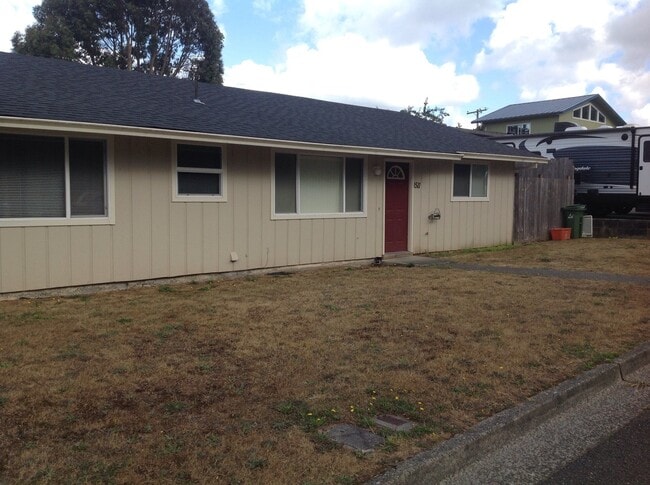 Foto del edificio - 1728 - Arthur Street Duplex