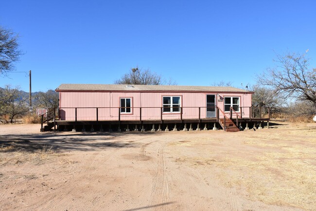 Building Photo - Great views on four acres.