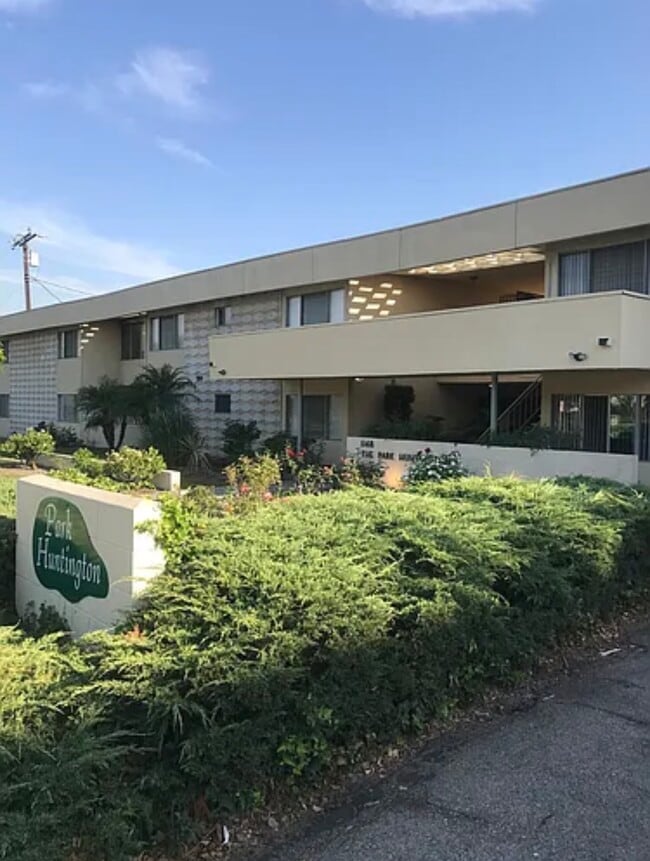 Foto del edificio - 1148 W Huntington Dr