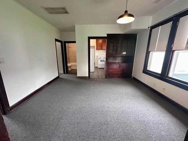 Building Photo - 3511 Forrest Ave