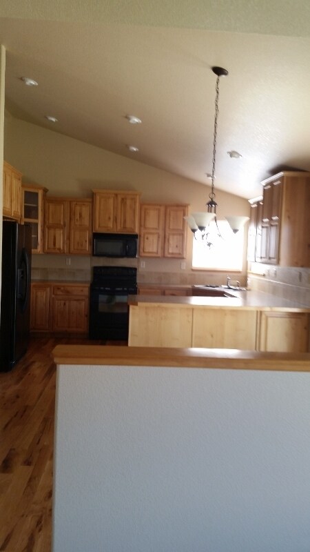 Foto del edificio - 3713 Hyacinth St
