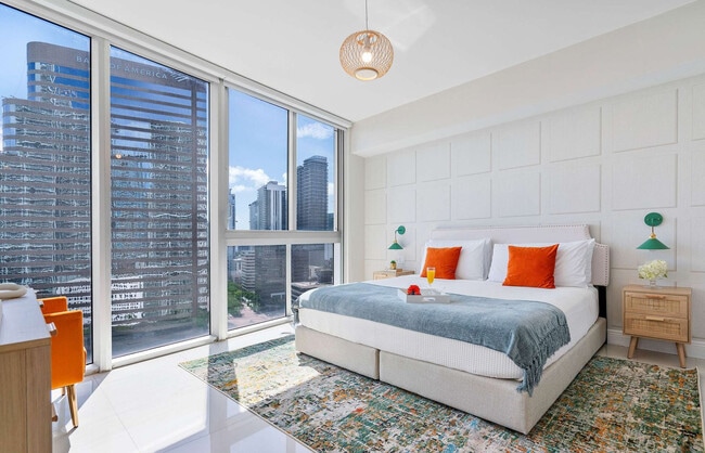 Building Photo - 485 Brickell Ave