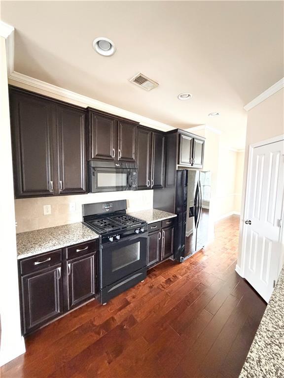 Foto del edificio - 4954 Rosalie Rd