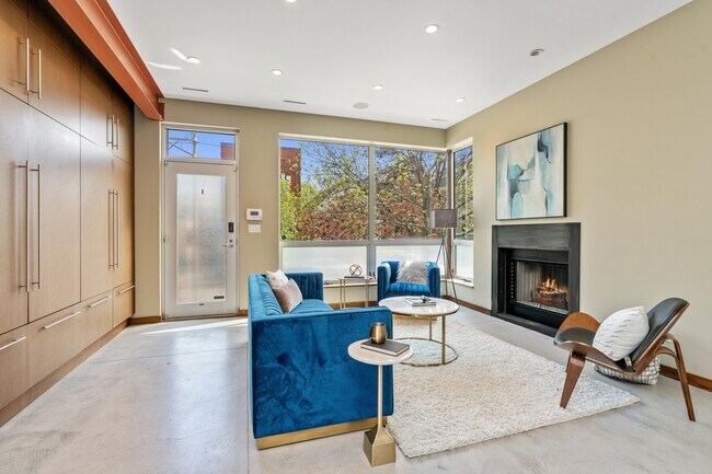 Foto del edificio - 2112 W Charleston St