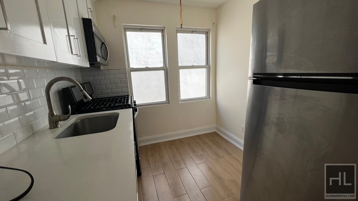 LARGE AND BRIGHT 2 BEDROOMS 52 STREET/ P... - LARGE  AND BRIGHT  2 BEDROOMS 52 STREET/ P...