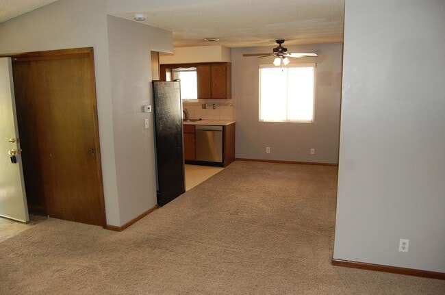 Building Photo - 3724 Clover Cir
