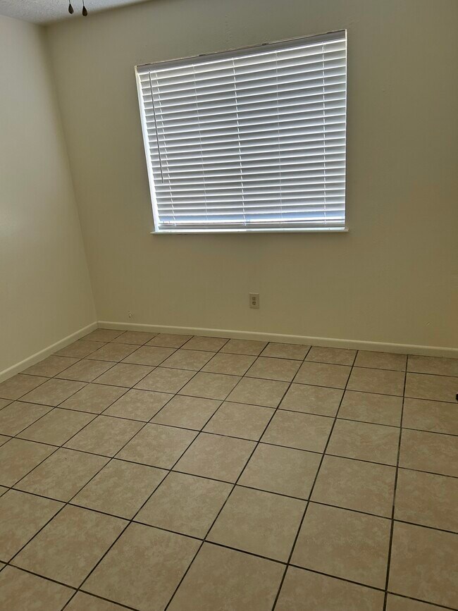 Building Photo - FSDuplex