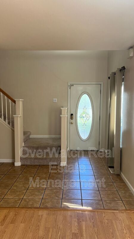 Foto del edificio - 2412 Hillbrook Cir