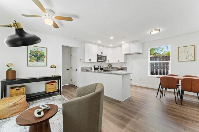 Foto del edificio - 4015-4017 Broadway