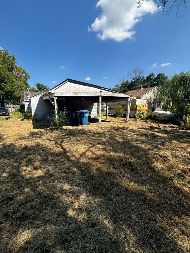 Building Photo - Nice, Clean 2BD/1BA