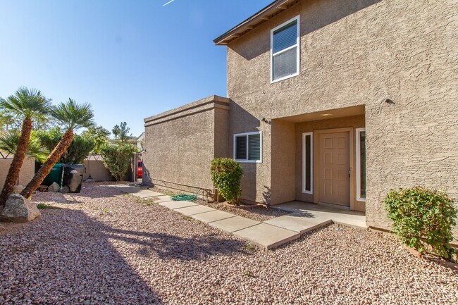Foto del edificio - North East Mesa 3 bed 2.5 bath - beautiful interior remodel!! AVAILABLE NOW!