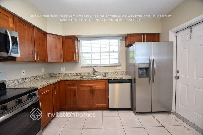 Foto del edificio - 1748 NE 158th St