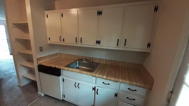 Foto del edificio - 2125 Defoors Ferry Rd NW
