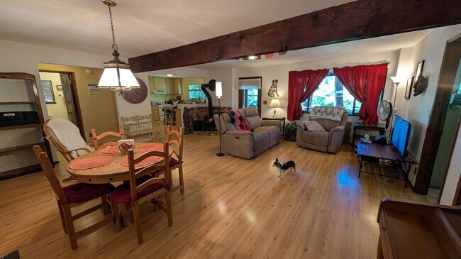 Foto del edificio - 14760 Echo Ridge Dr