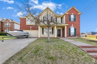 Building Photo - 8021 Shoshoni Dr