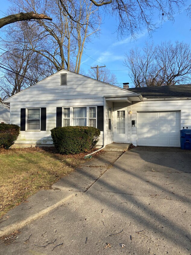 Primary Photo - 304 1/2 Kelly Ct