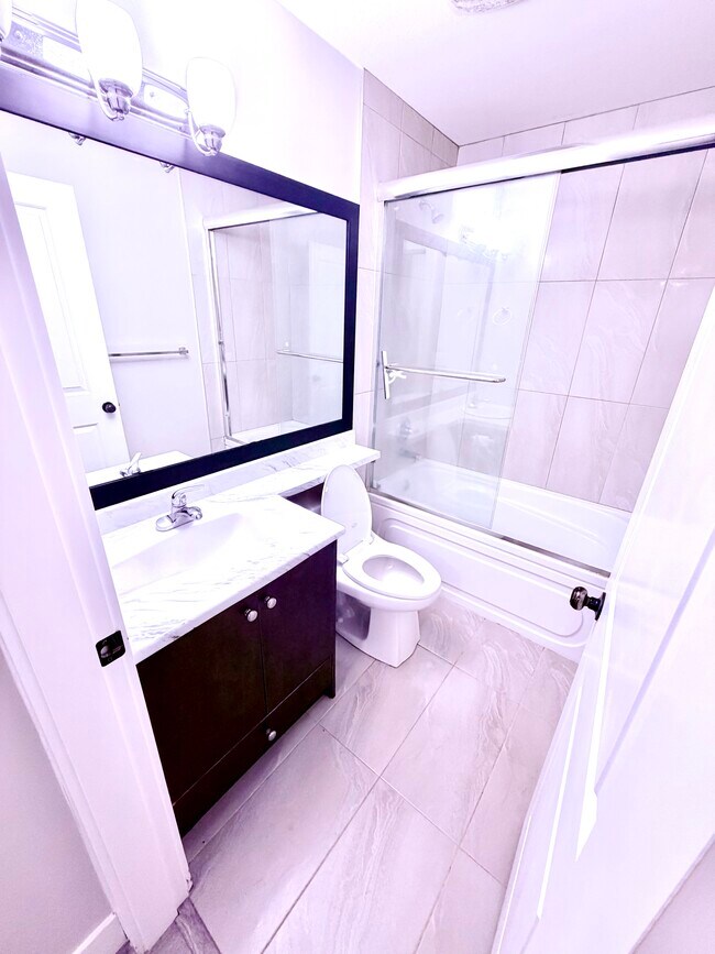 Photo du bâtiment - 18108 61 Av