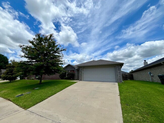 Foto del edificio - 2520 Meadowglen Ct