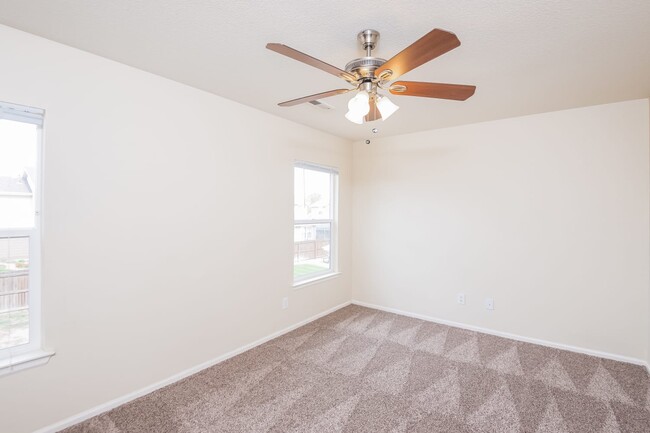Foto del edificio - 57 Meadowlark Cir
