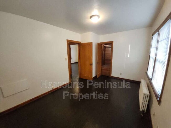 Building Photo - 949 Washington Ave