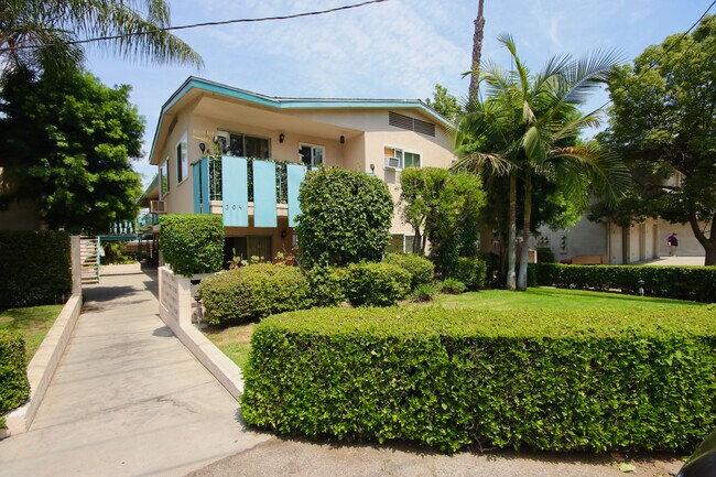 Building Photo - 304 Garfield Ave