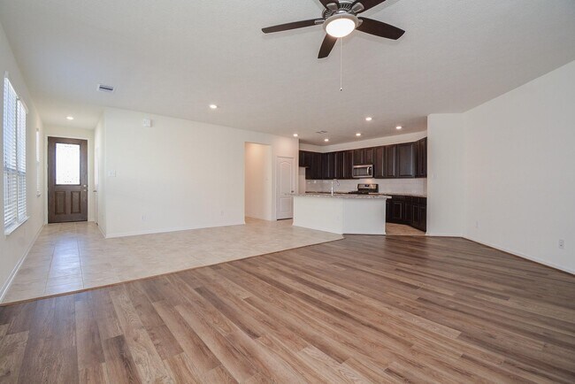 Foto del edificio - 17327 Rock Willow Ln