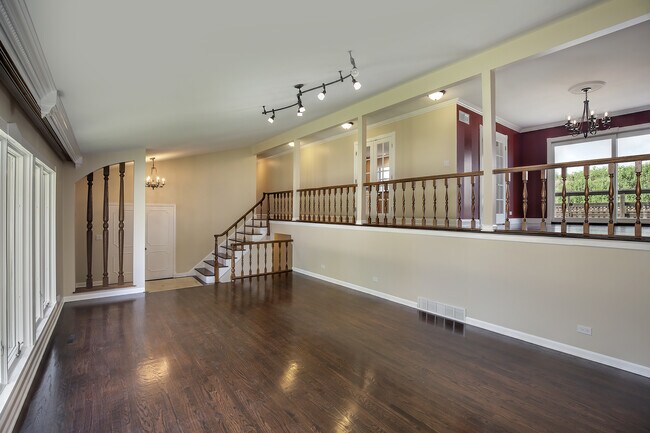 Building Photo - 919 Suffield Terrace
