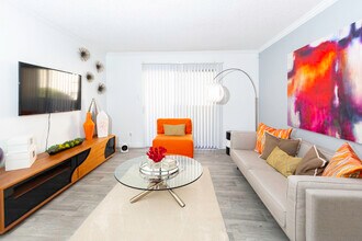 Building Photo - Avia 266