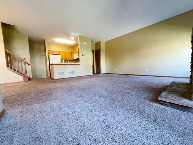 Foto del edificio - 6898 Meadow Grass Ln S