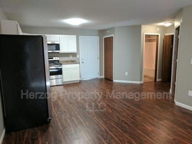 Foto del edificio - 301 NW 7th Ave
