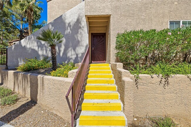 Foto del edificio - 9325 W Desert Inn Rd