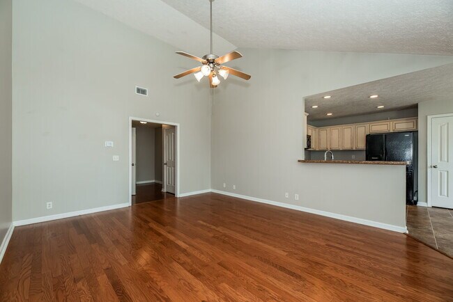Building Photo - 2122 Tabasco Way