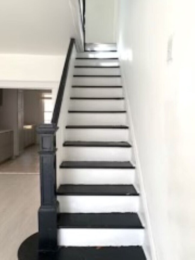 Foto del edificio - Two and a Den