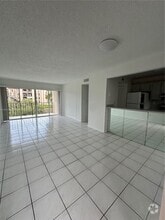 Building Photo - 8897 Fontainebleau Blvd