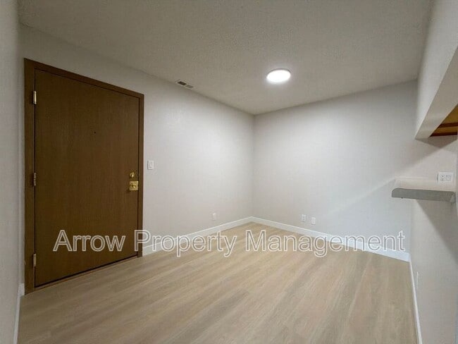 Foto del edificio - 2380 N 44th St