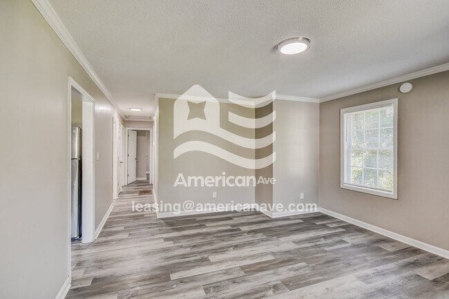 Building Photo - 632 83rd Pl S