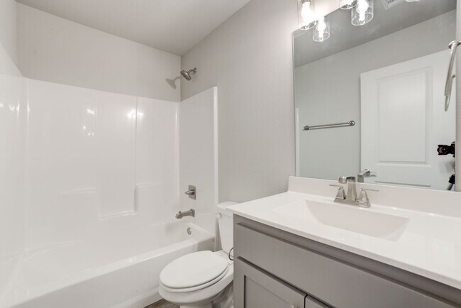 Foto del edificio - Stunning New Construction Home 4 Beds 3 Ba...