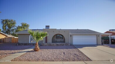 Building Photo - 3015 E Covina