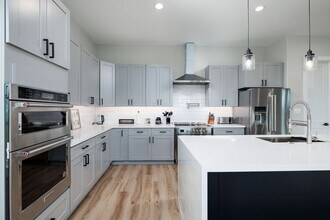 Building Photo - 4318 Bolivar Cir