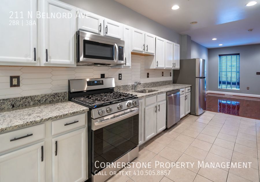 Primary Photo - 2 Bed, 2.5 Bath I $1700 | 211 N Belnord Av...