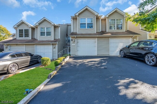 Building Photo - 7 Leahy Ct