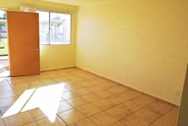Building Photo - 109 E Brinker Dr