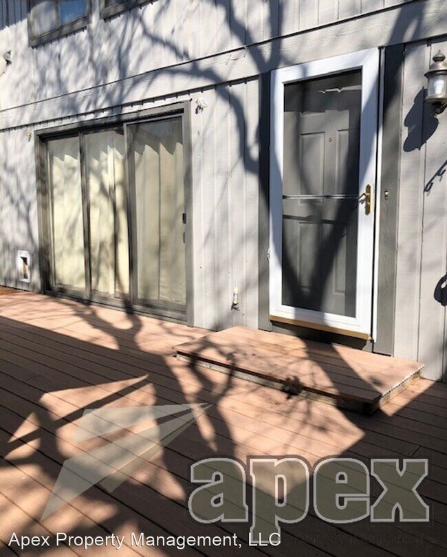 Building Photo - 3 br, 2.5 bath House - 7270 W Cascade Dr