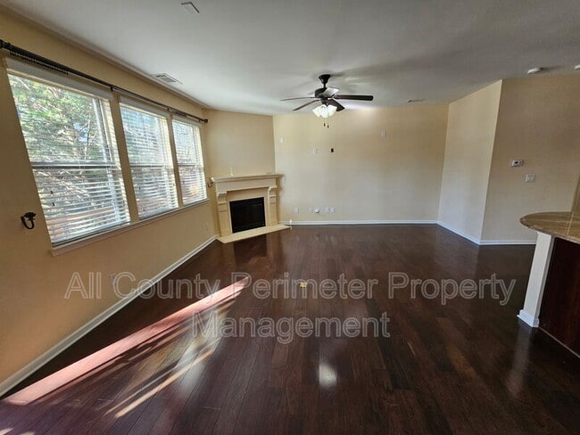 Building Photo - 1597 Trailview Way NE