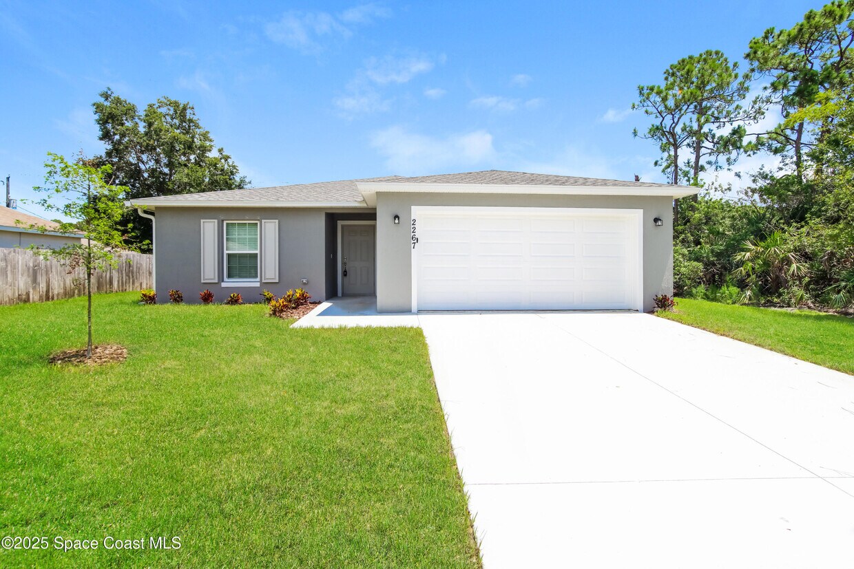 Foto principal - 2267 Whiteside Ave SE
