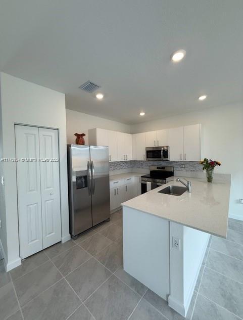 Foto principal - 687 SE 14th St