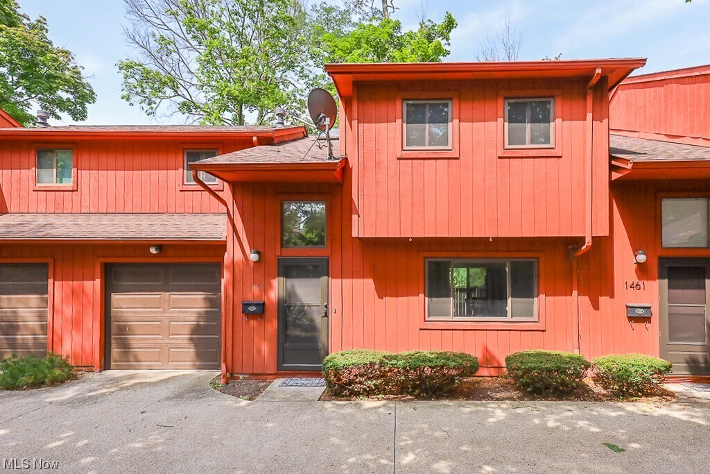1465 Rydalmount Rd, Cleveland Heights, OH 44118 Condo for Rent in