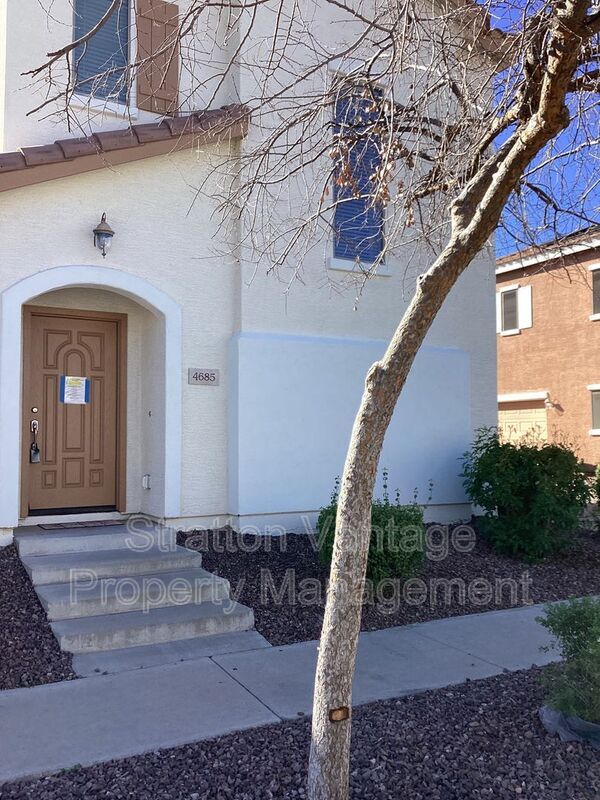 Foto del edificio - 4685 E Laurel Ave