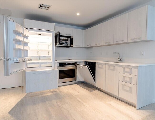 Foto del edificio - 45 SW 9th St