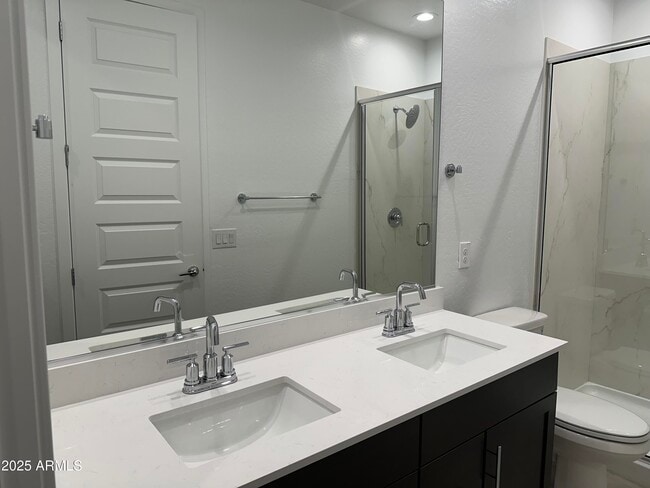 Building Photo - 782 S Olympic Dr